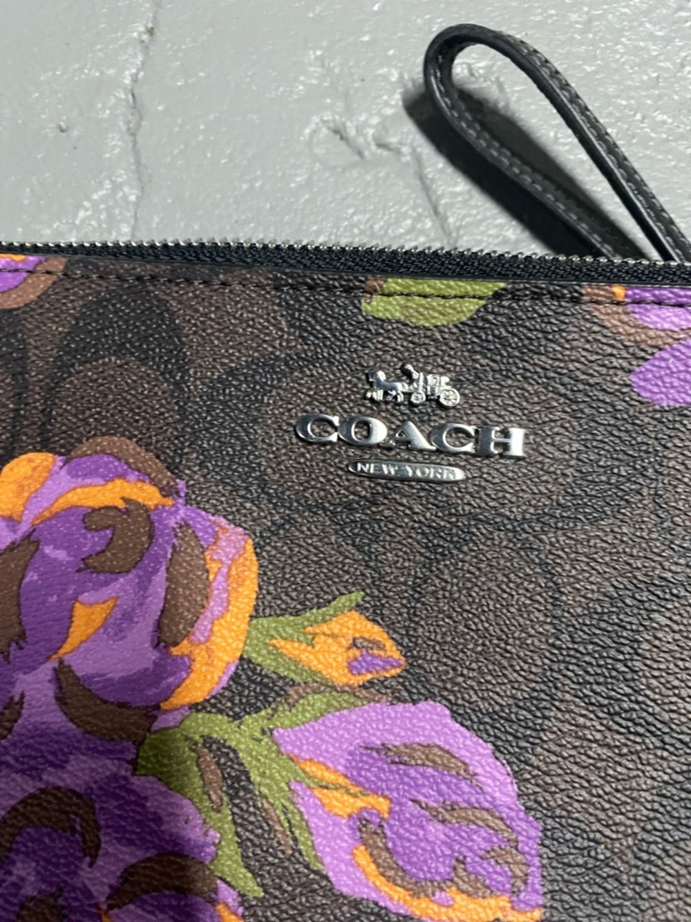 Large zipper wristlet - Picture 6 of 6